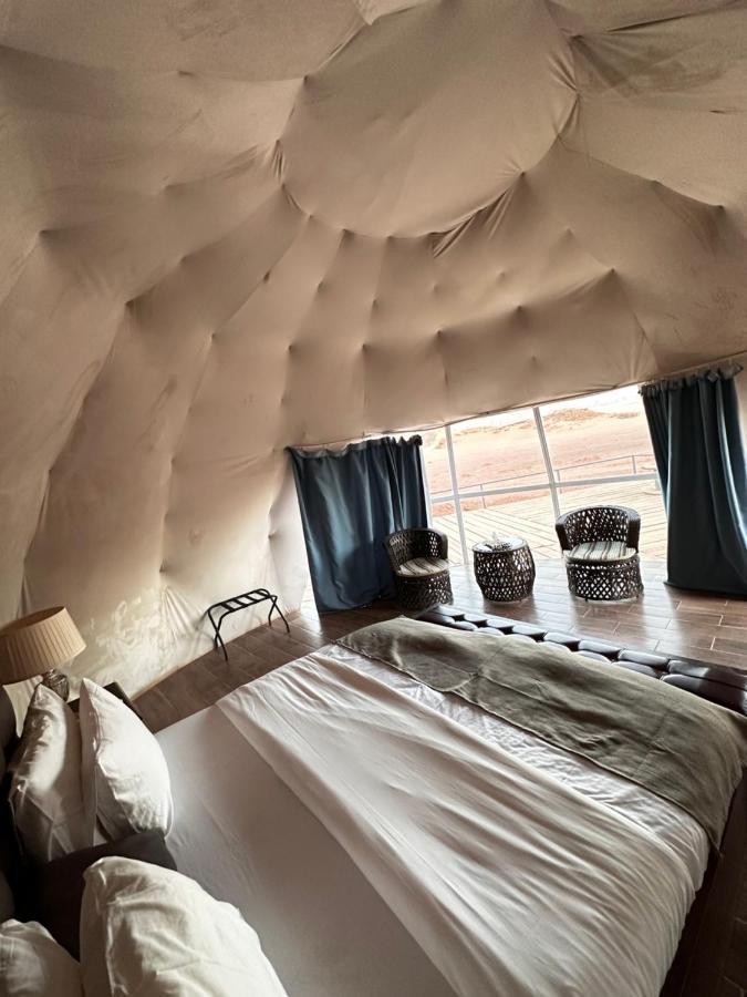 Rum Four Mountain Luxury Camp Wadi Rum Buitenkant foto