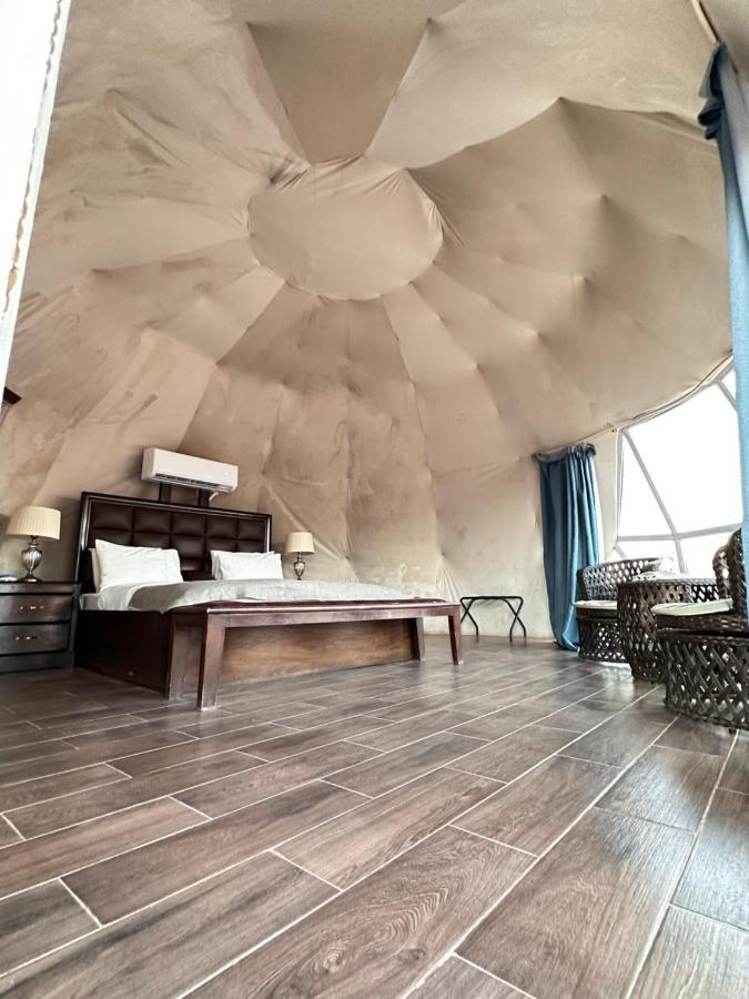 Rum Four Mountain Luxury Camp Wadi Rum Buitenkant foto