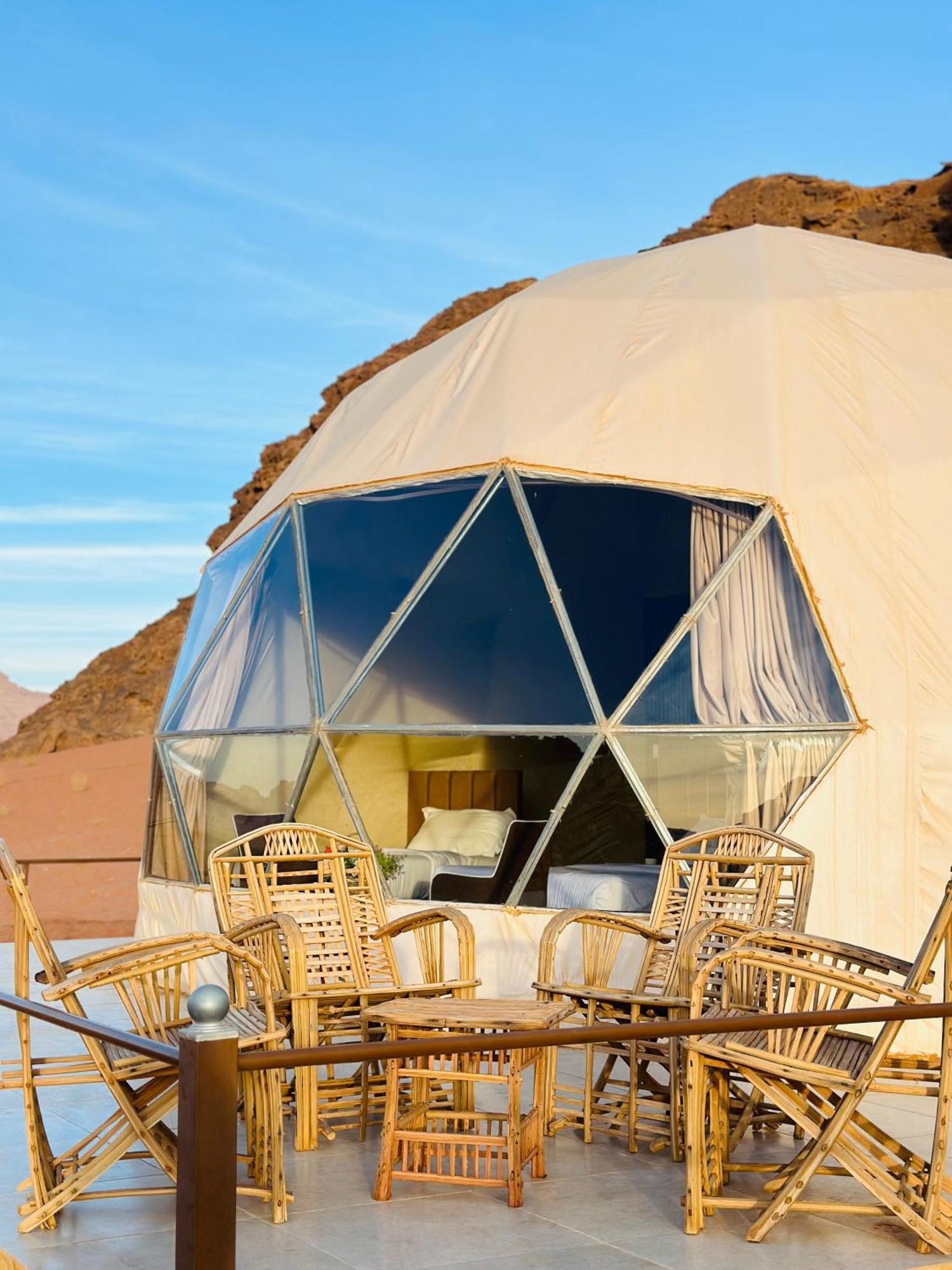 Rum Four Seasons Luxury Camp Hotel Wadi Rum Buitenkant foto