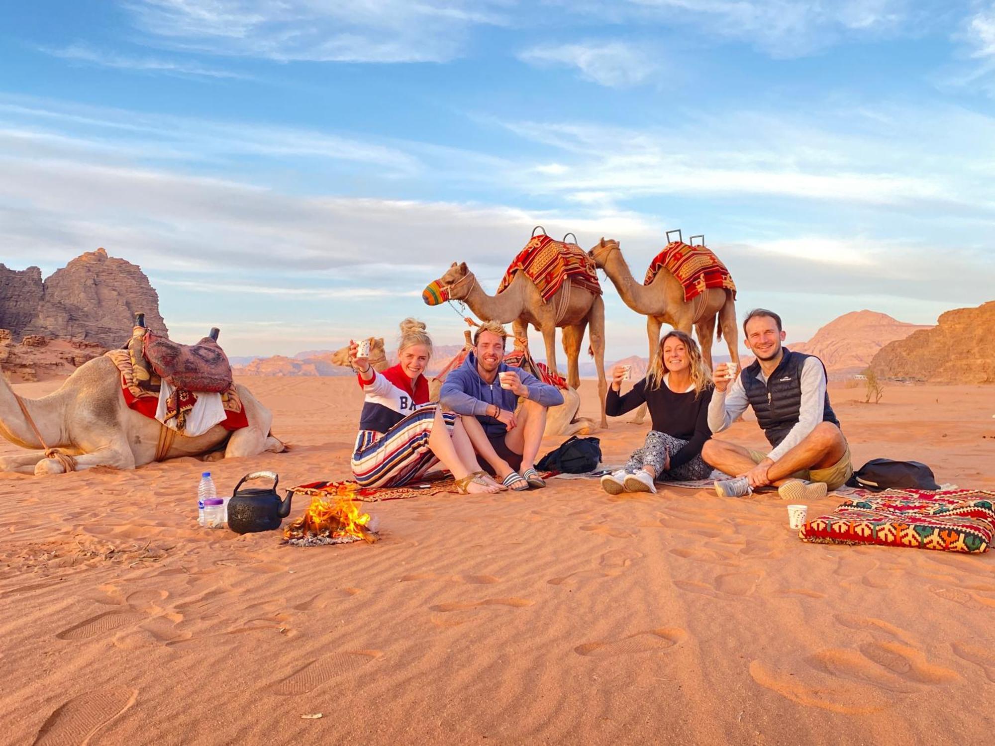 Rum Four Mountain Luxury Camp Wadi Rum Buitenkant foto