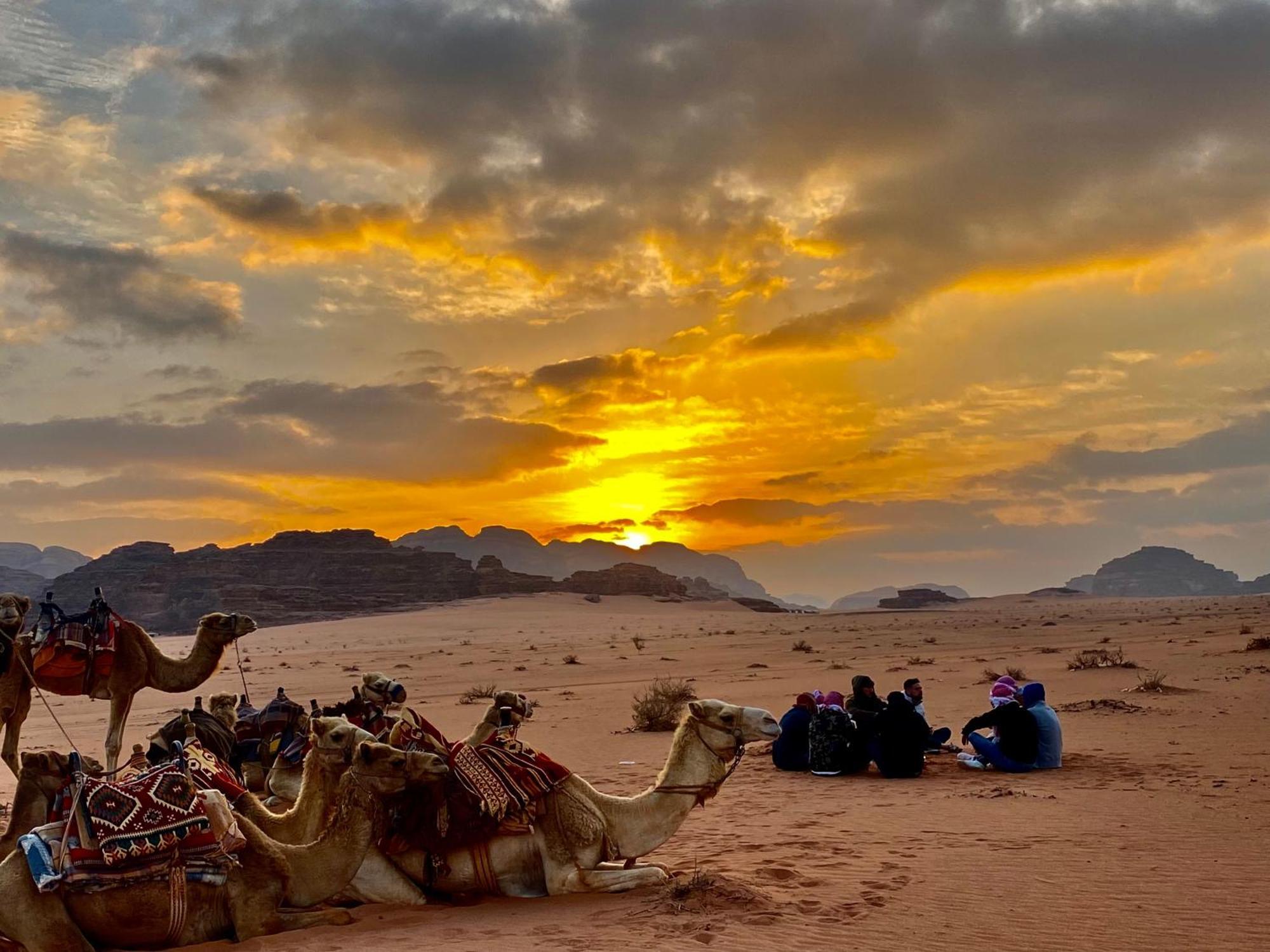 Rum Four Seasons Luxury Camp Hotel Wadi Rum Buitenkant foto