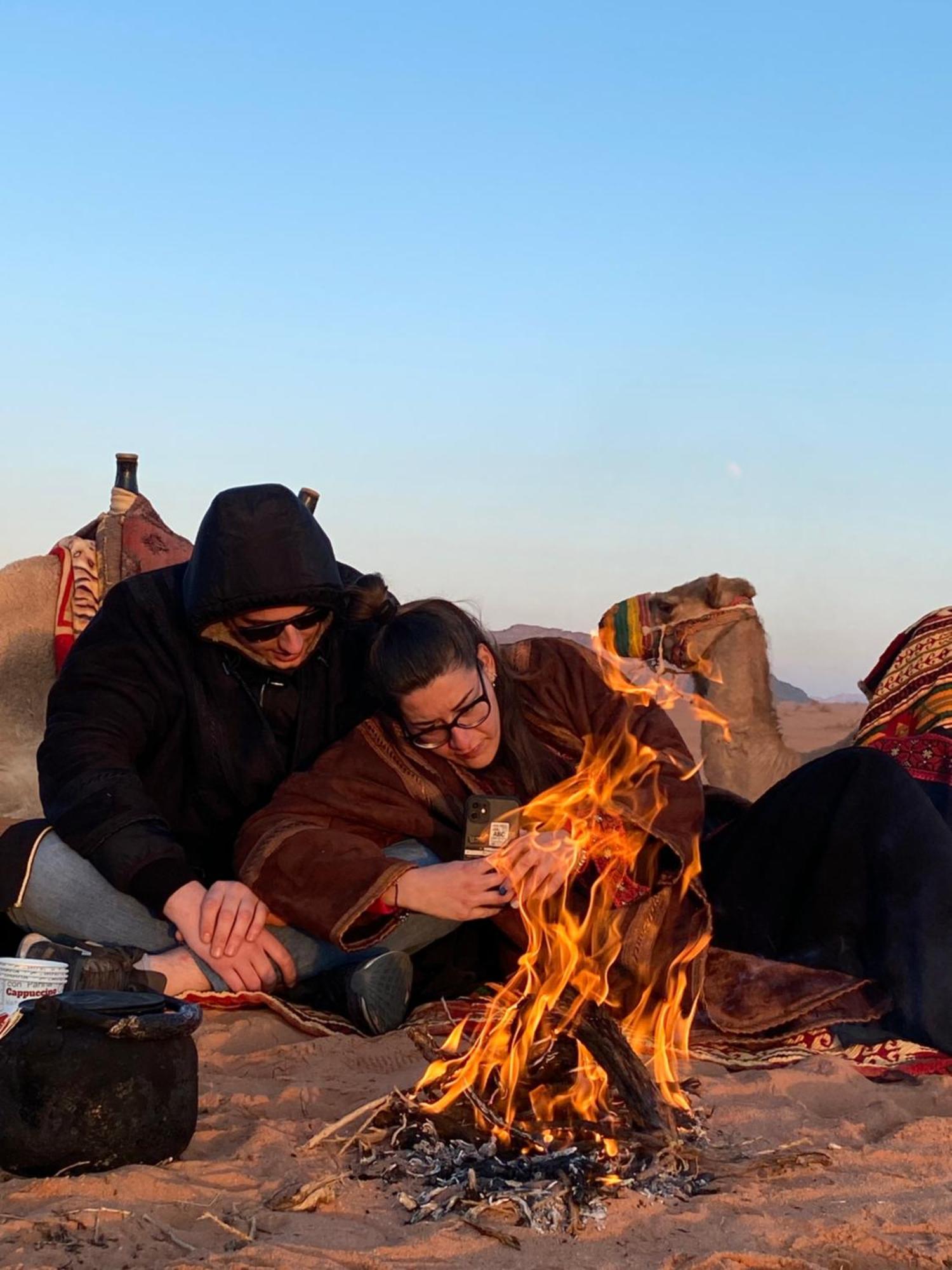 Rum Four Mountain Luxury Camp Wadi Rum Buitenkant foto