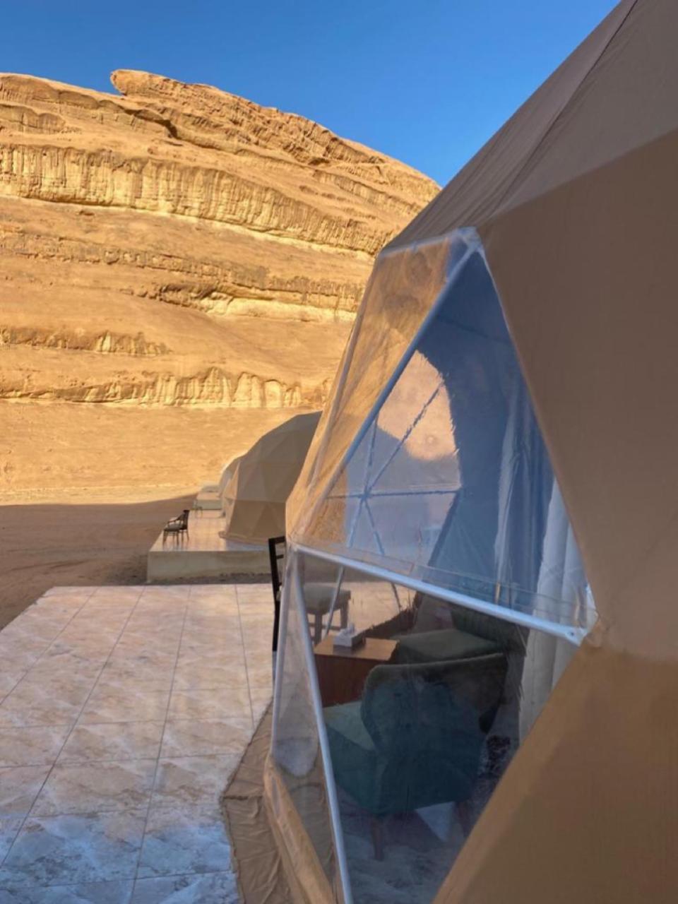 Rum Four Mountain Luxury Camp Wadi Rum Buitenkant foto