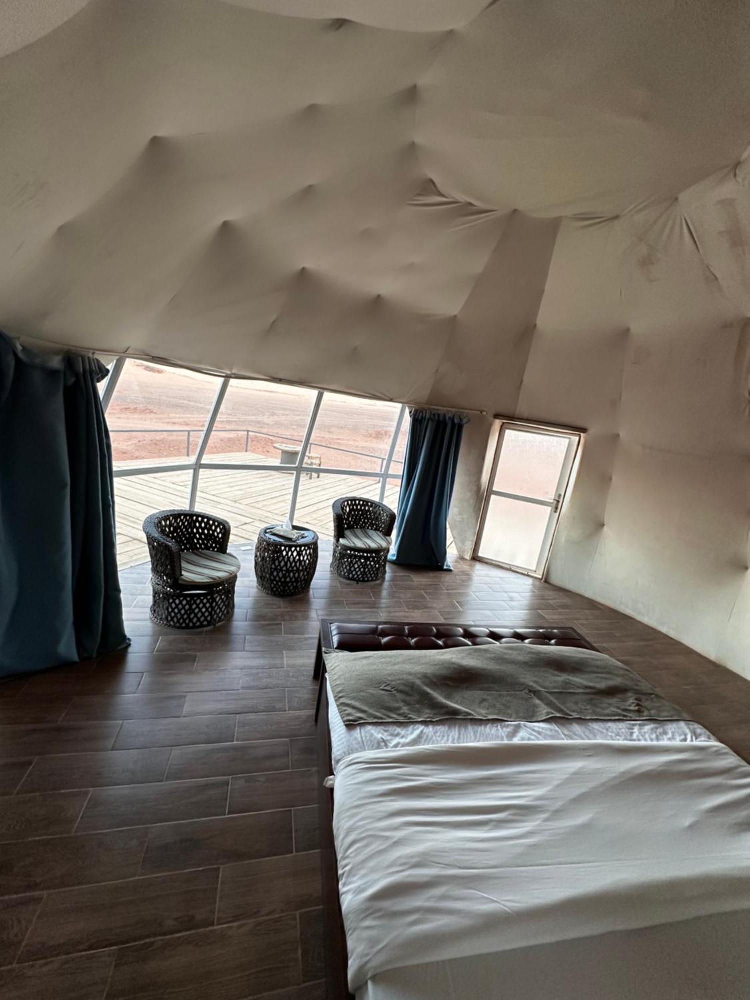 Rum Four Mountain Luxury Camp Wadi Rum Buitenkant foto